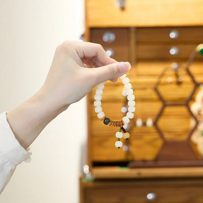 White Seed-Bead Bracelet — image 4
